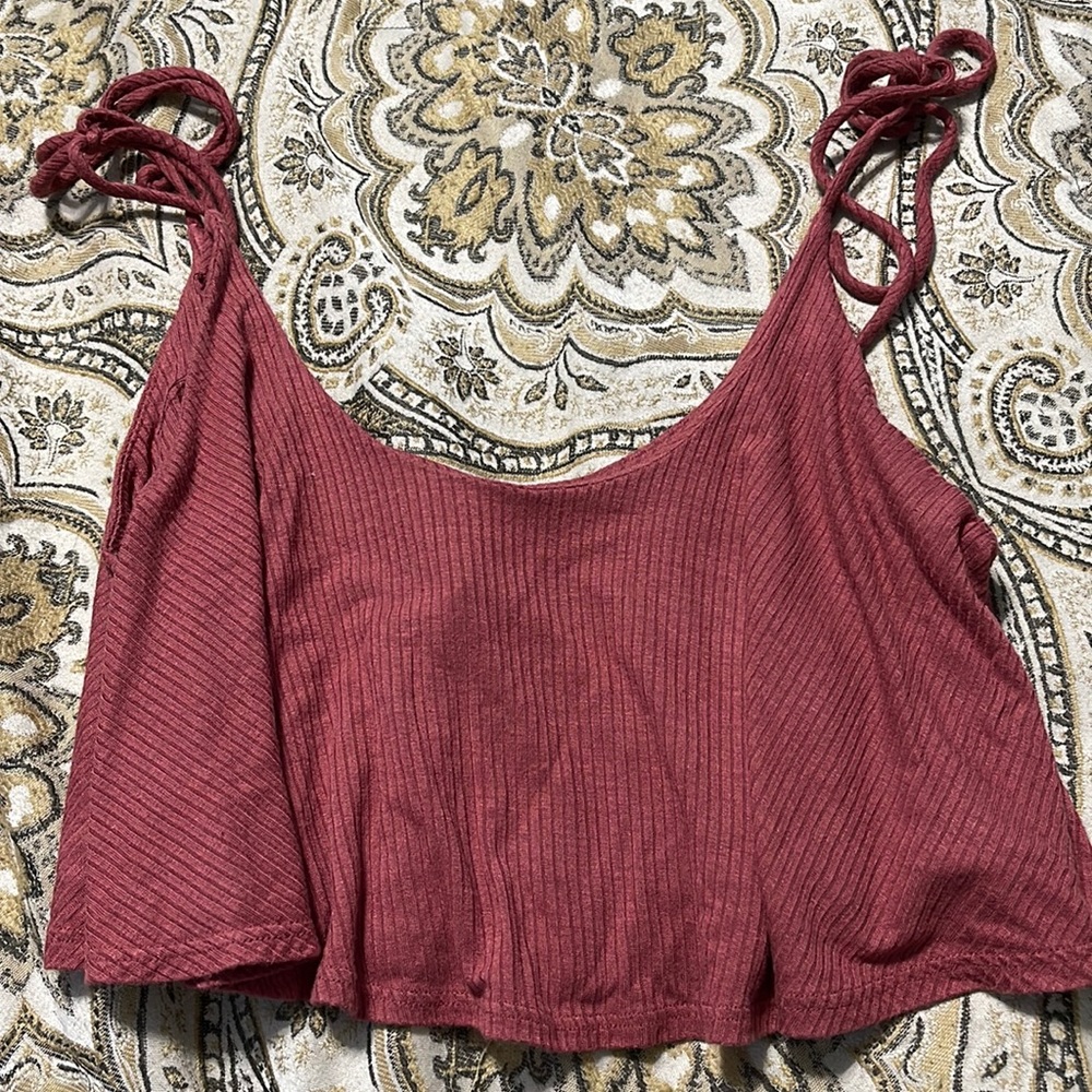 Forever 21 crop top size: S only worn a couple times